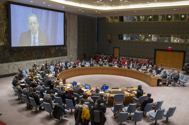 A wide view of the Security Council meeting on the situation in Yemen, with Jamal Benomar (shown on screen), Special Adviser to the Secretary-General on Yemen, participating via video conference.