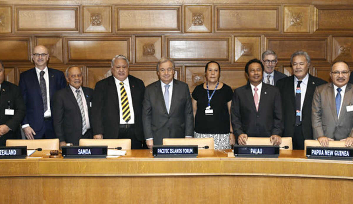 Secretary-General António Guterres (centre) meets with Pacific Islands Forum Leaders on the margins of the General Assembly's annual general debate.