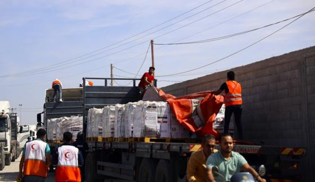 UN confirms more aid entering Gaza as humanitarian pause holds